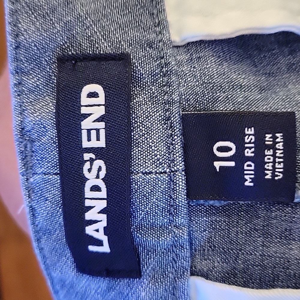 Lands' End blue chambray mid rise stretch shorts 4 pockets belt loops sz 10 EUC… - Picture 4 of 6